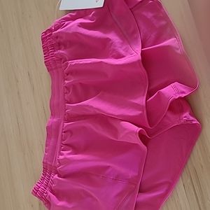 Lululemon Hotty Hot Short NWT sz 14